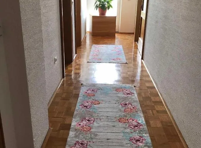 Sobe Lara Appartement